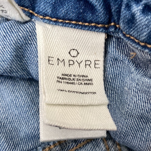 Empyre Jean Cuffed Shorts Size 6 - Picture 4 of 4